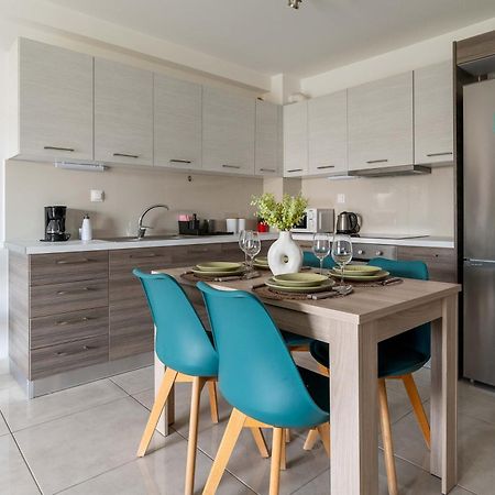 Modern Spacious Apartment Located In Piräus Exterior foto